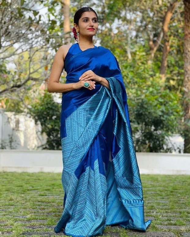 Divine Blue Color Soft Lichi Silk Saree With Blouse Piece