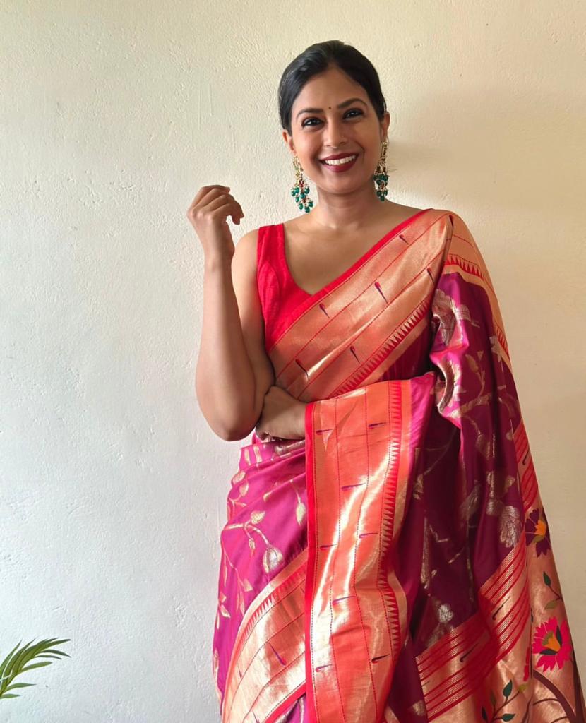 Mesmerizing Dark Pink Color Paithani Silk Saree With Blouse Piece