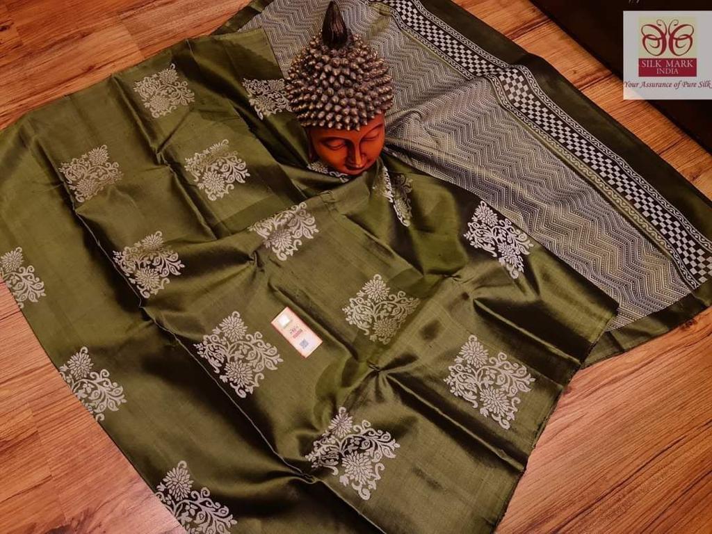 Heavenly Green Color Soft Lichi Silk Saree With Blouse Piece