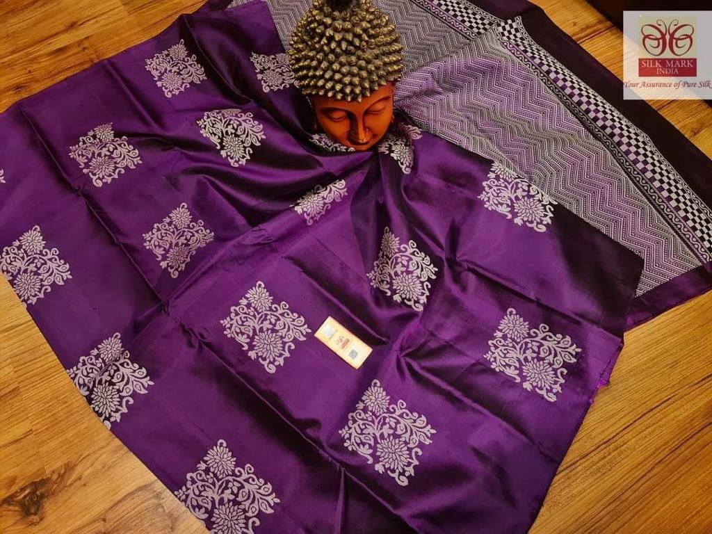 Glamorous Purple Color Soft Lichi Silk Saree With Blouse Piece