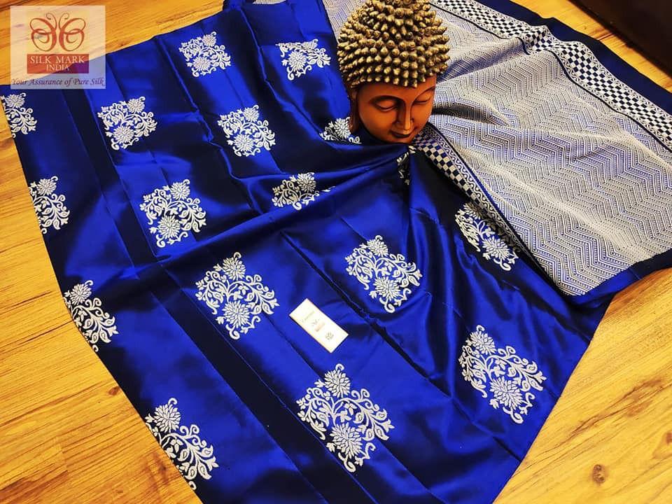 Lively Royal Blue Color Soft Lichi Silk Saree With Blouse Piece