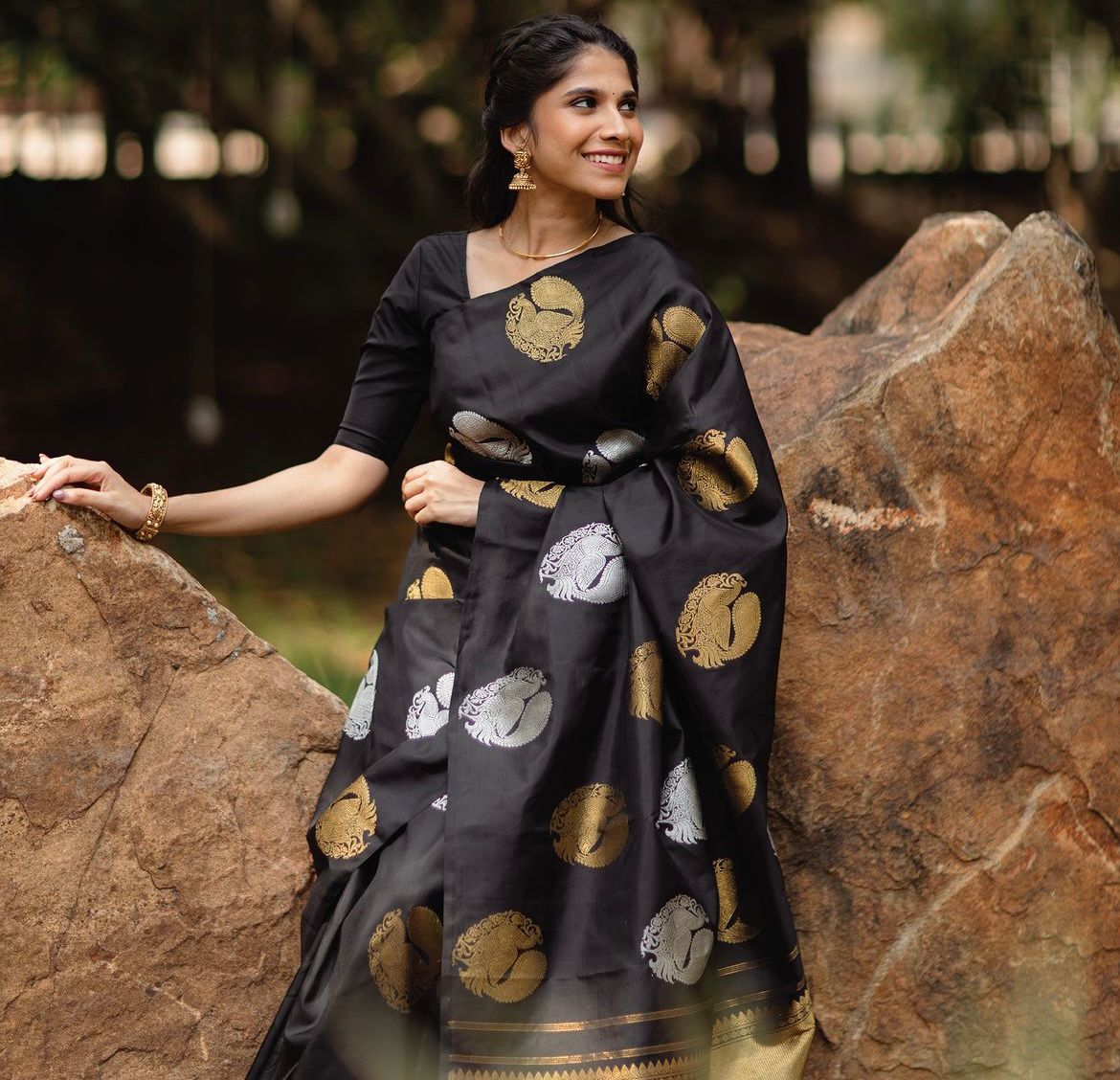 Provocative Black Color Soft Lichi Silk Saree With Blouse Piece