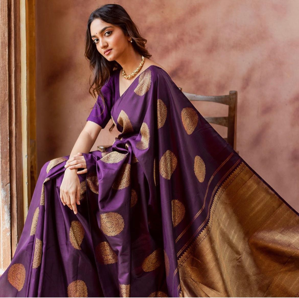 Elegance Purple Color Soft Lichi Silk Saree With Blouse Piece