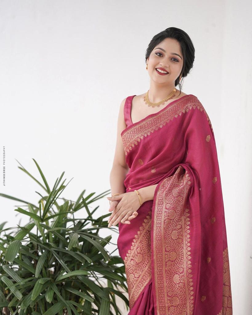 Luminous Dark Pink Color Soft Lichi Silk Saree With Blouse Piece