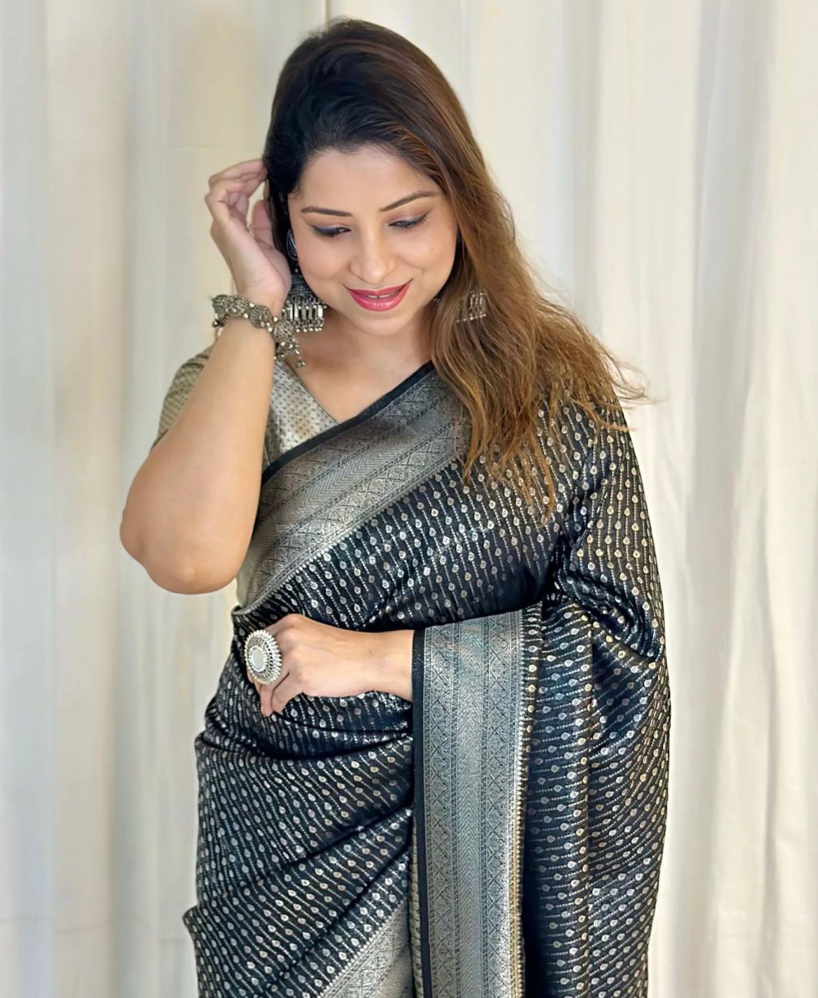 Sensual Black Color Soft Lichi Silk Saree With Blouse Piece