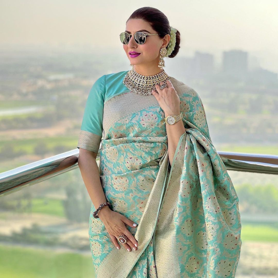 Provocative Sea Green Color Soft Lichi Silk Saree With Blouse Piece