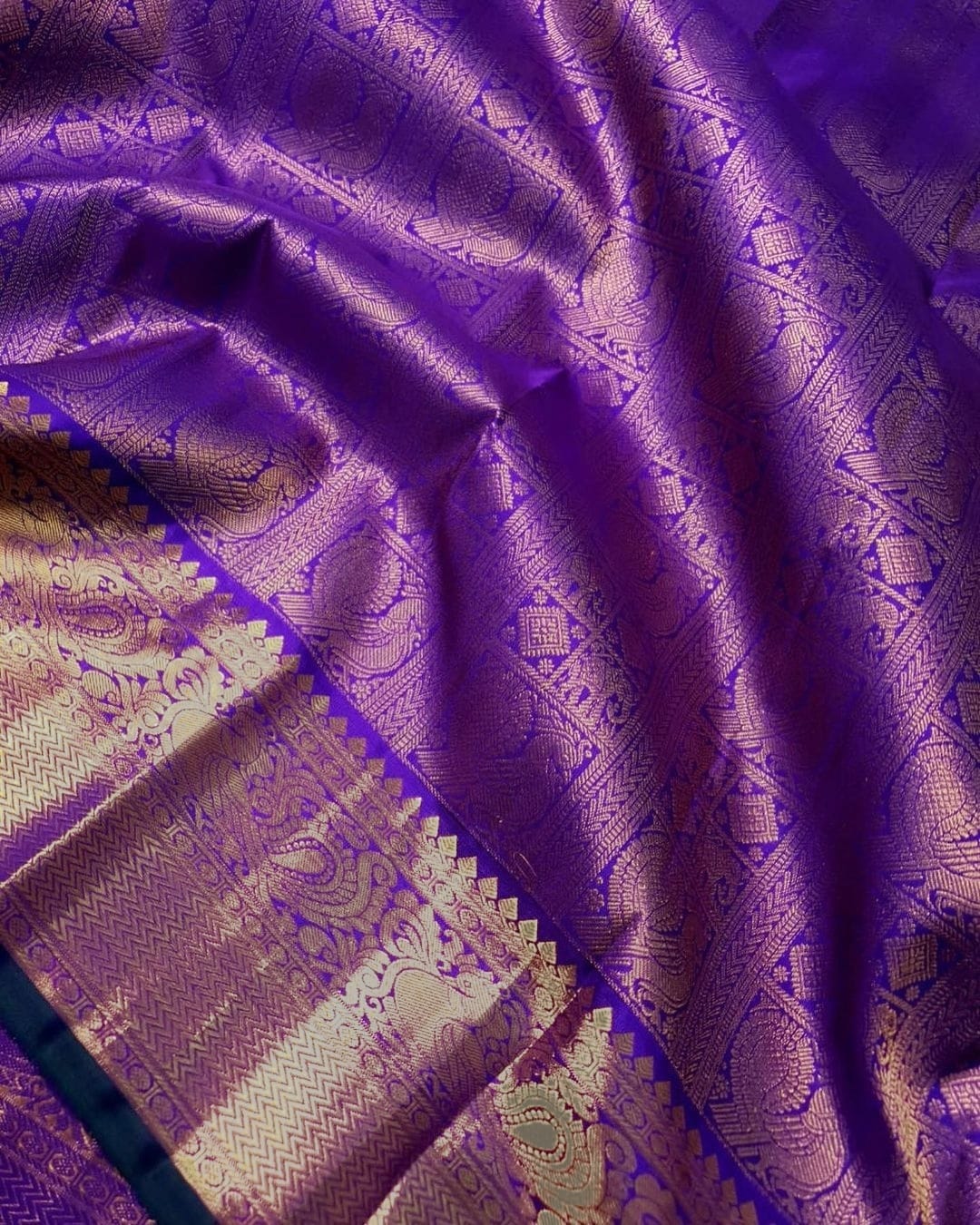 Exciting Royal Blue Color Soft Lichi Silk Saree With Blouse Piece