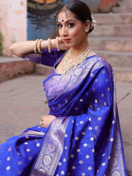 Splendid Blue Color Soft Lichi Silk Saree With Blouse Piece