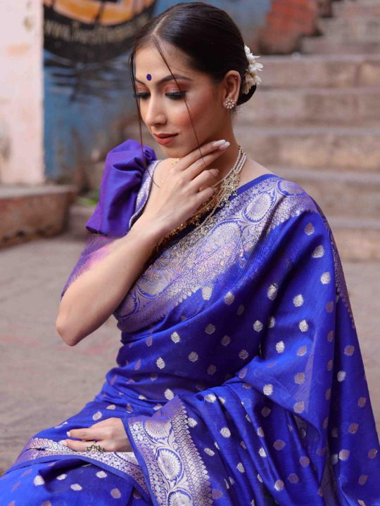 Splendid Blue Color Soft Lichi Silk Saree With Blouse Piece