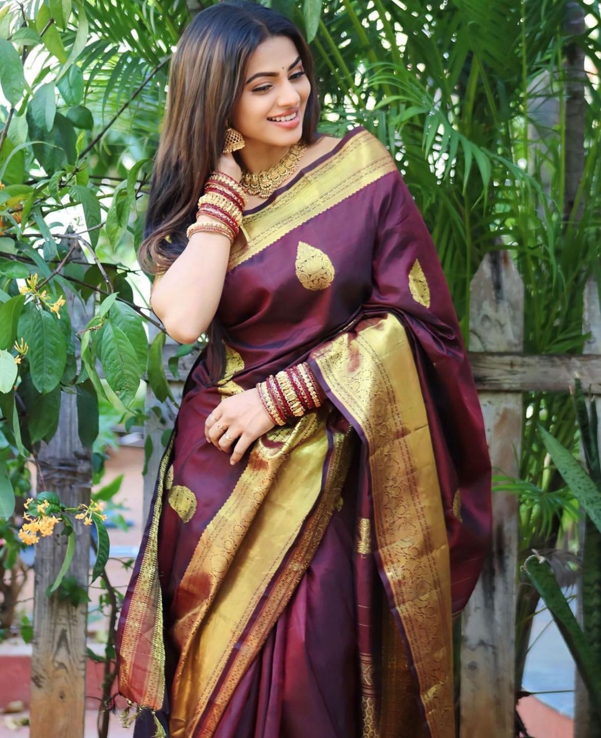 Breathtaking Wine Color Soft Lichi Silk Saree With Blouse Piece