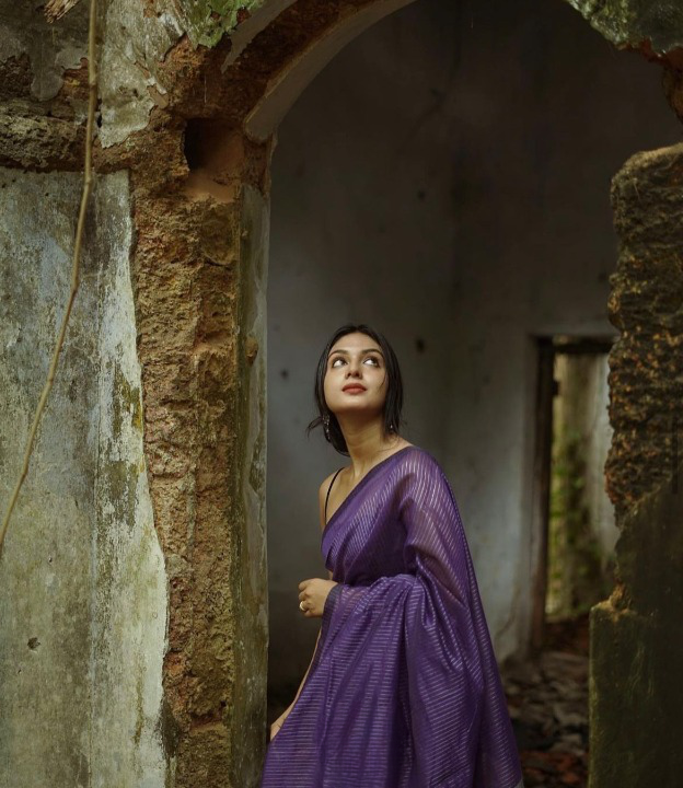 Opulent Purple Color Banarasi Soft Silk Saree With Blouse Piece