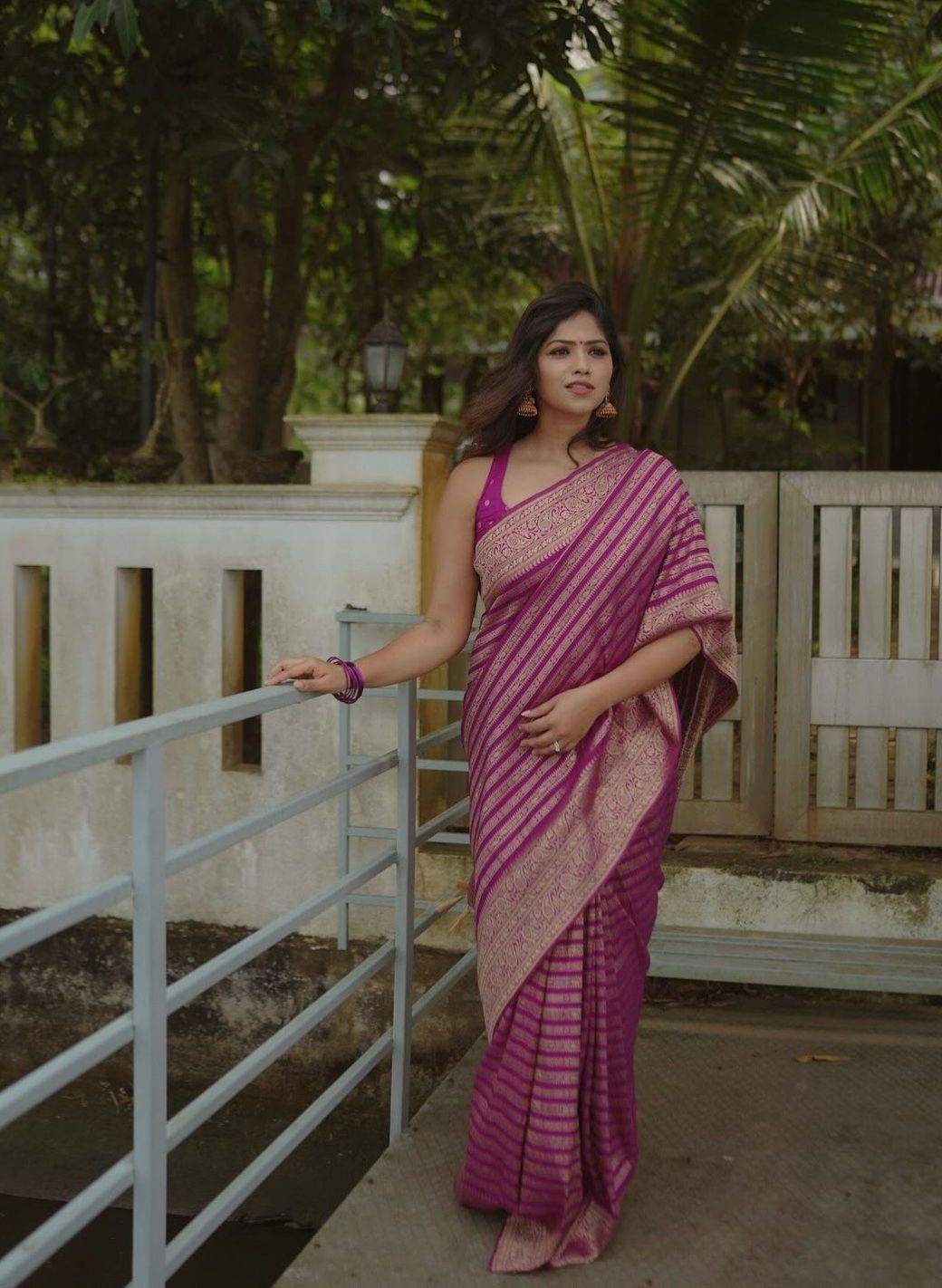 Majestic Magenta Color Soft Lichi Silk Saree With Blouse Piece