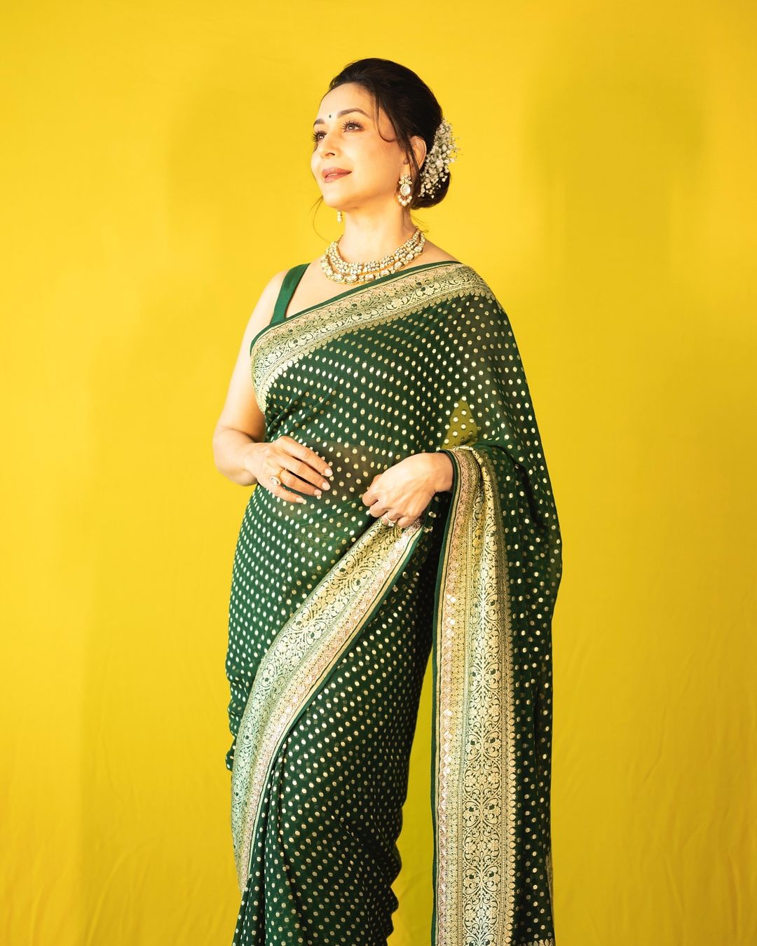 Heavenly Dark Green Color Soft Lichi Silk Saree With Blouse Piece