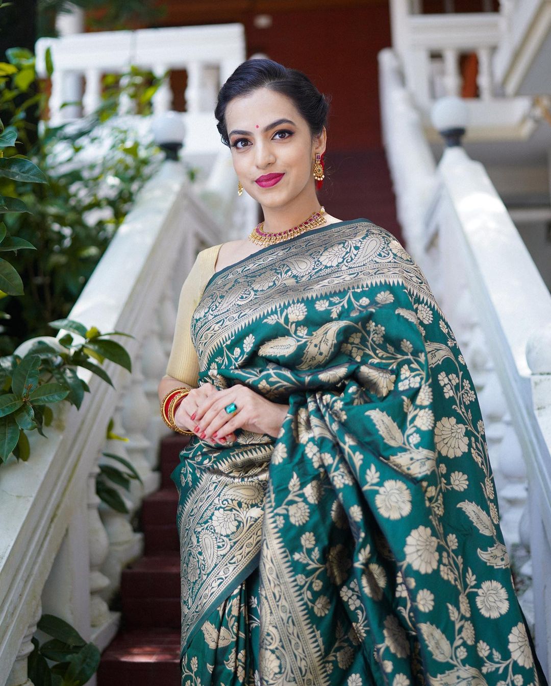 Glinting Dark Green Color Soft Lichi Silk Saree With Blouse Piece