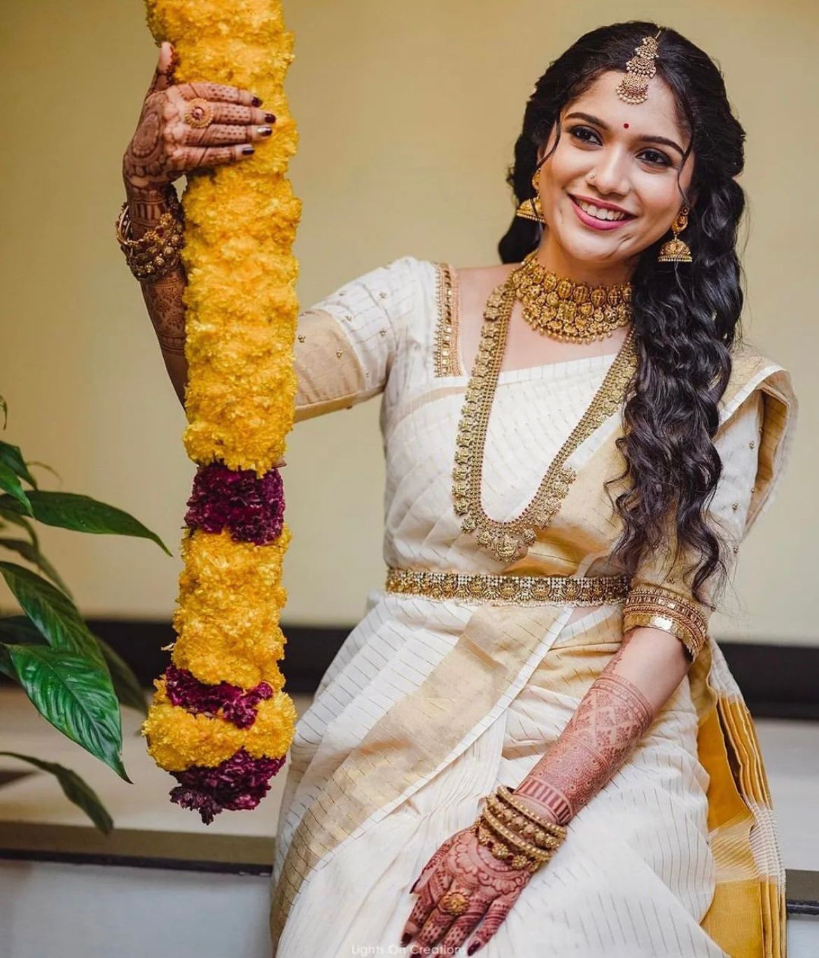 Exotic White Color Soft Lichi Silk Saree With Blouse Piece