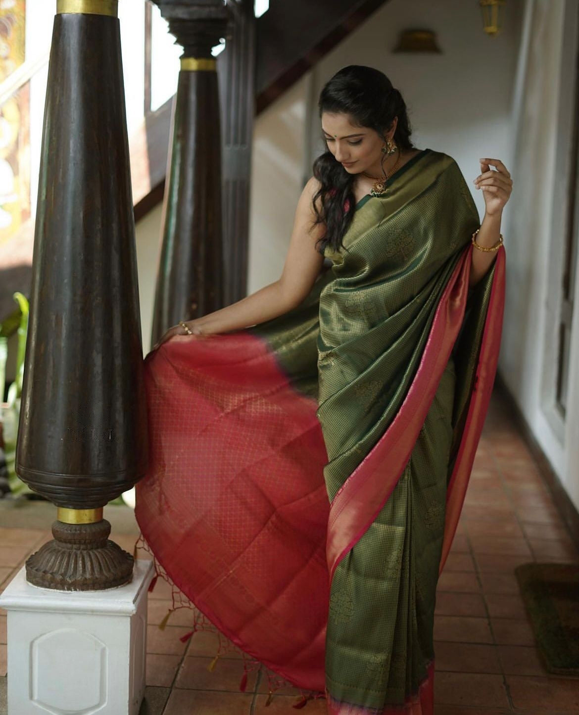 Luminescent Dark Green Color Soft Lichi Silk Saree With Blouse Piece