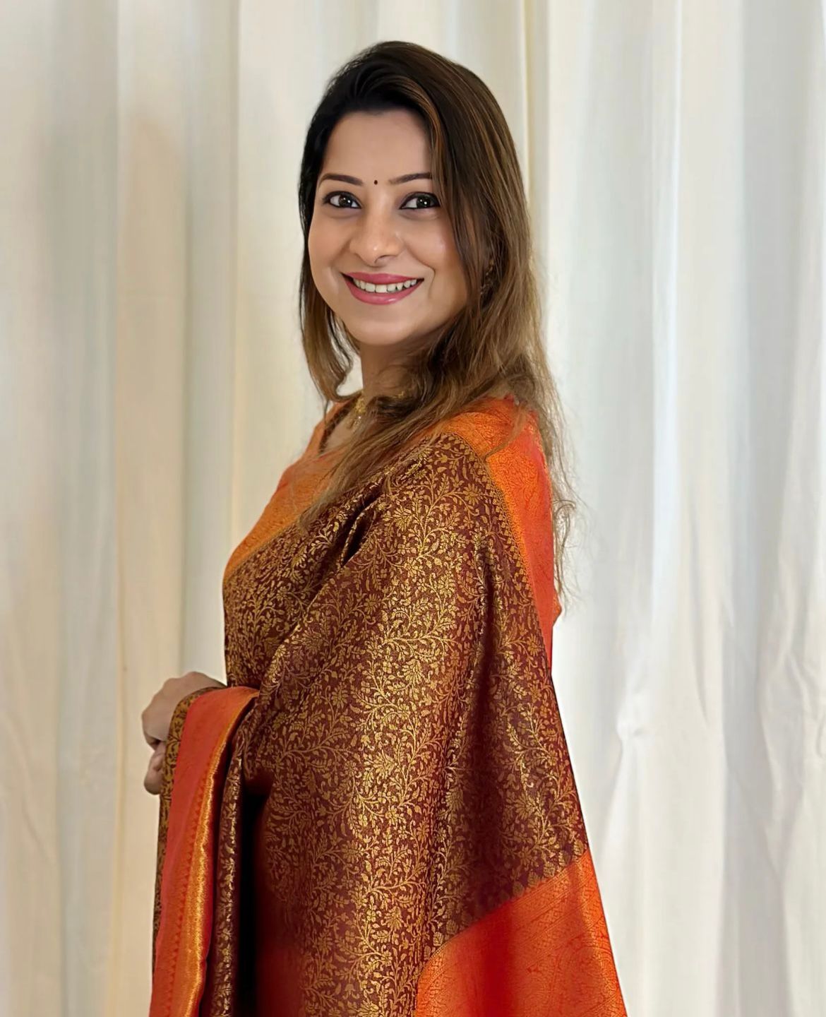 Enthralling Brown Color Soft Lichi Silk Saree With Blouse Piece