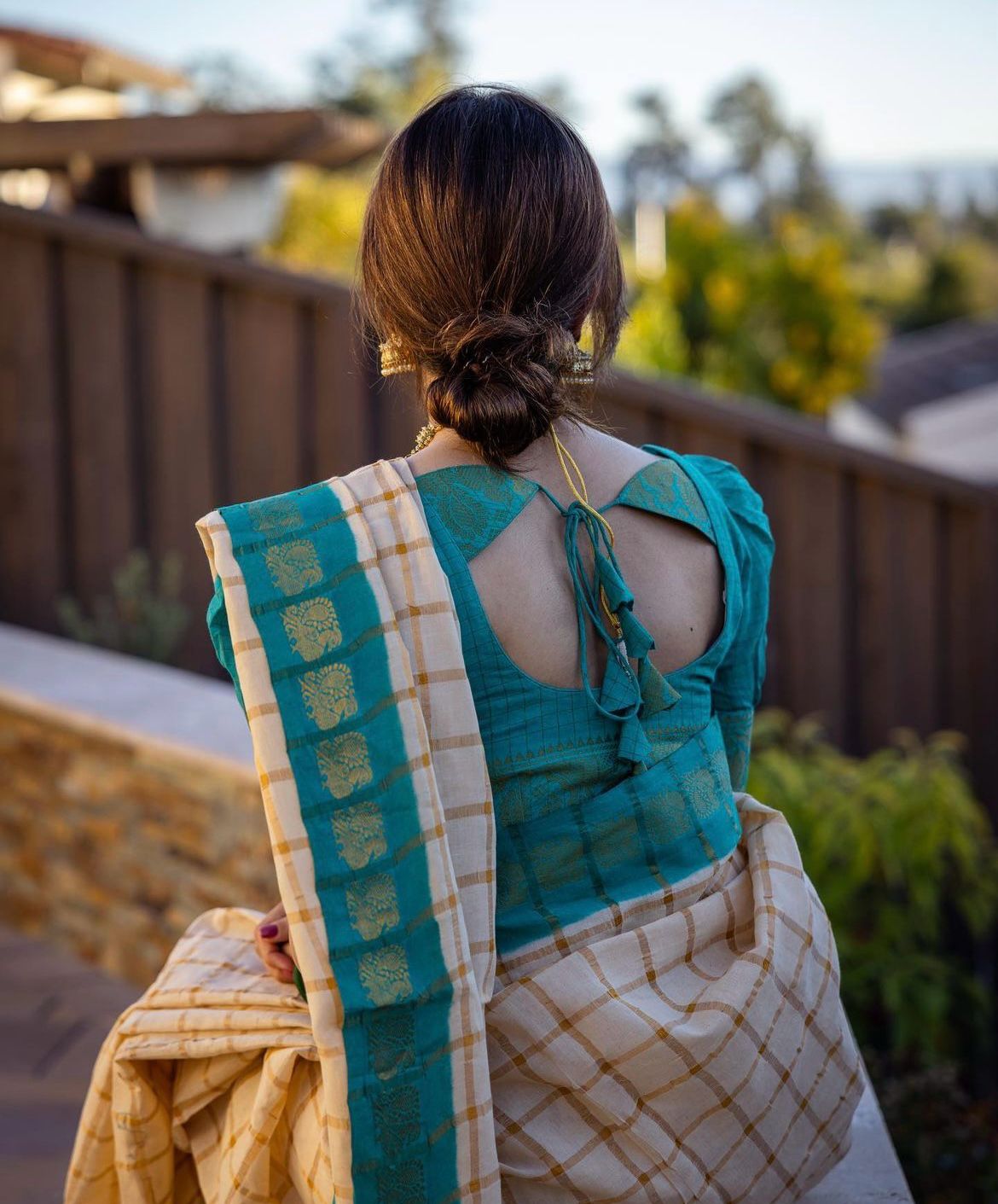 Fascinating Beige Color Soft Lichi Silk Saree With Blouse Piece