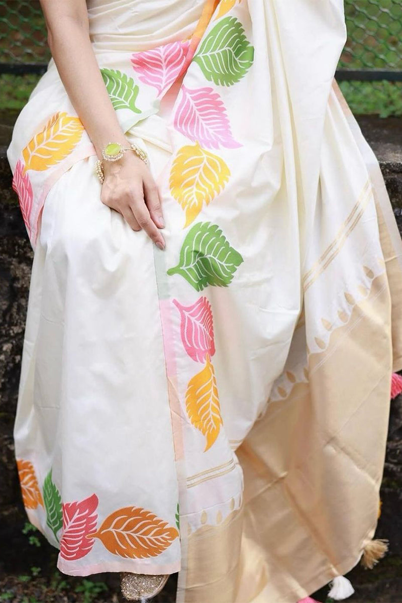 Alluring White Color Soft Lichi Silk Saree With Blouse Piece