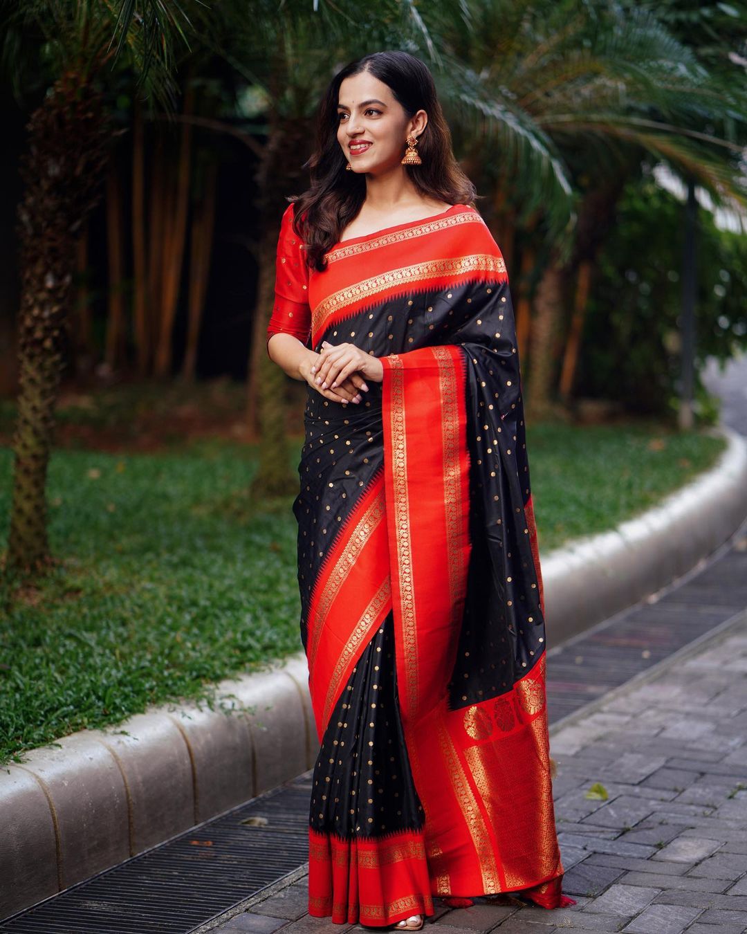 Euphoric Black Color Soft Lichi Silk Saree With Blouse Piece