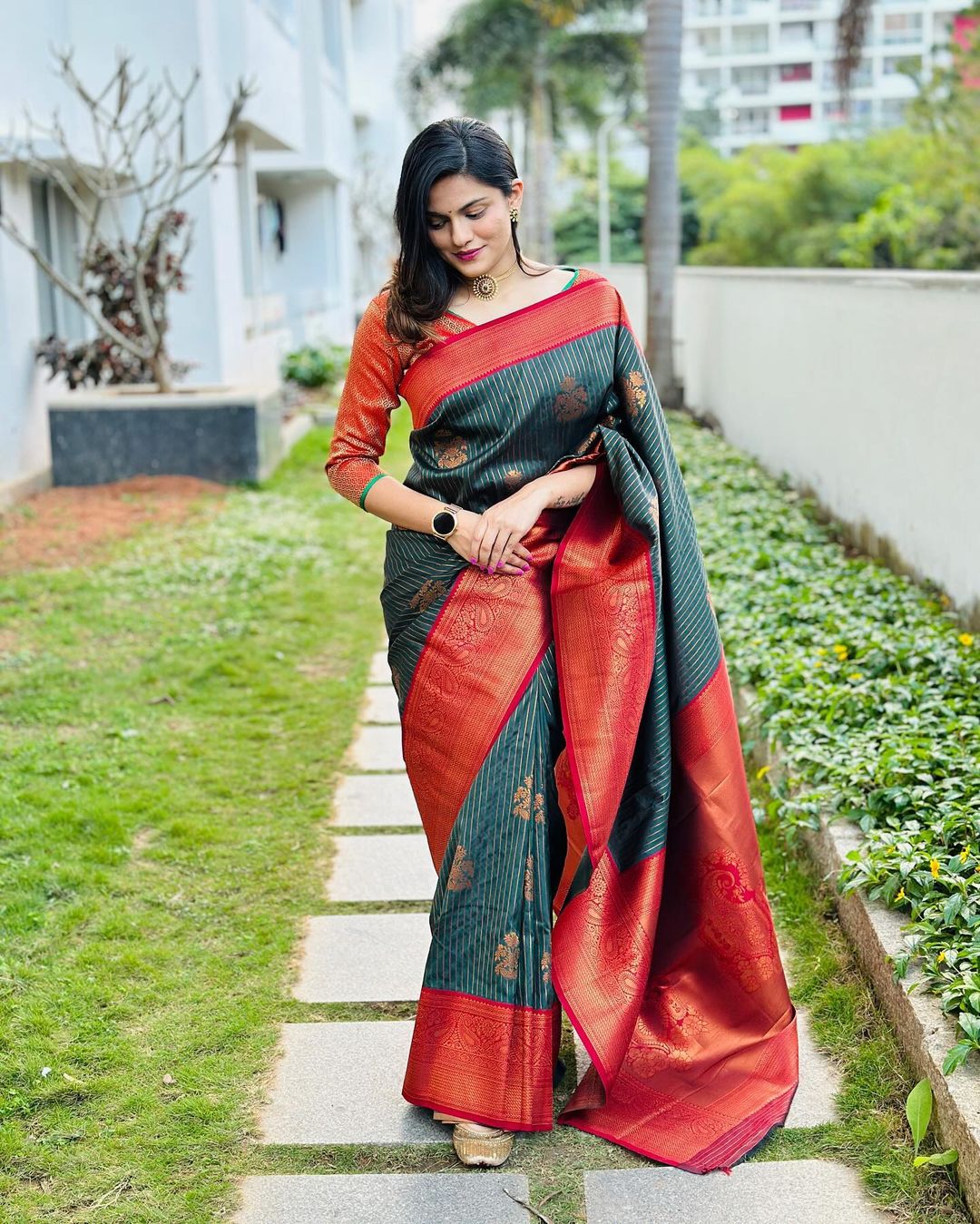 Opulent Dark Green Color Soft Lichi Silk Saree With Blouse Piece