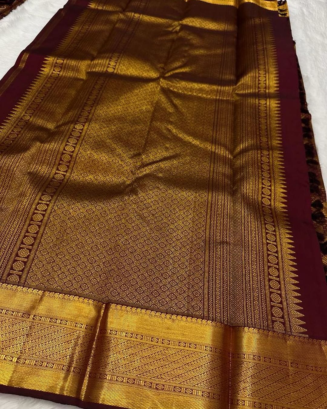 Alluring Wine Soft Silk Saree With Vivacious Blouse Piece