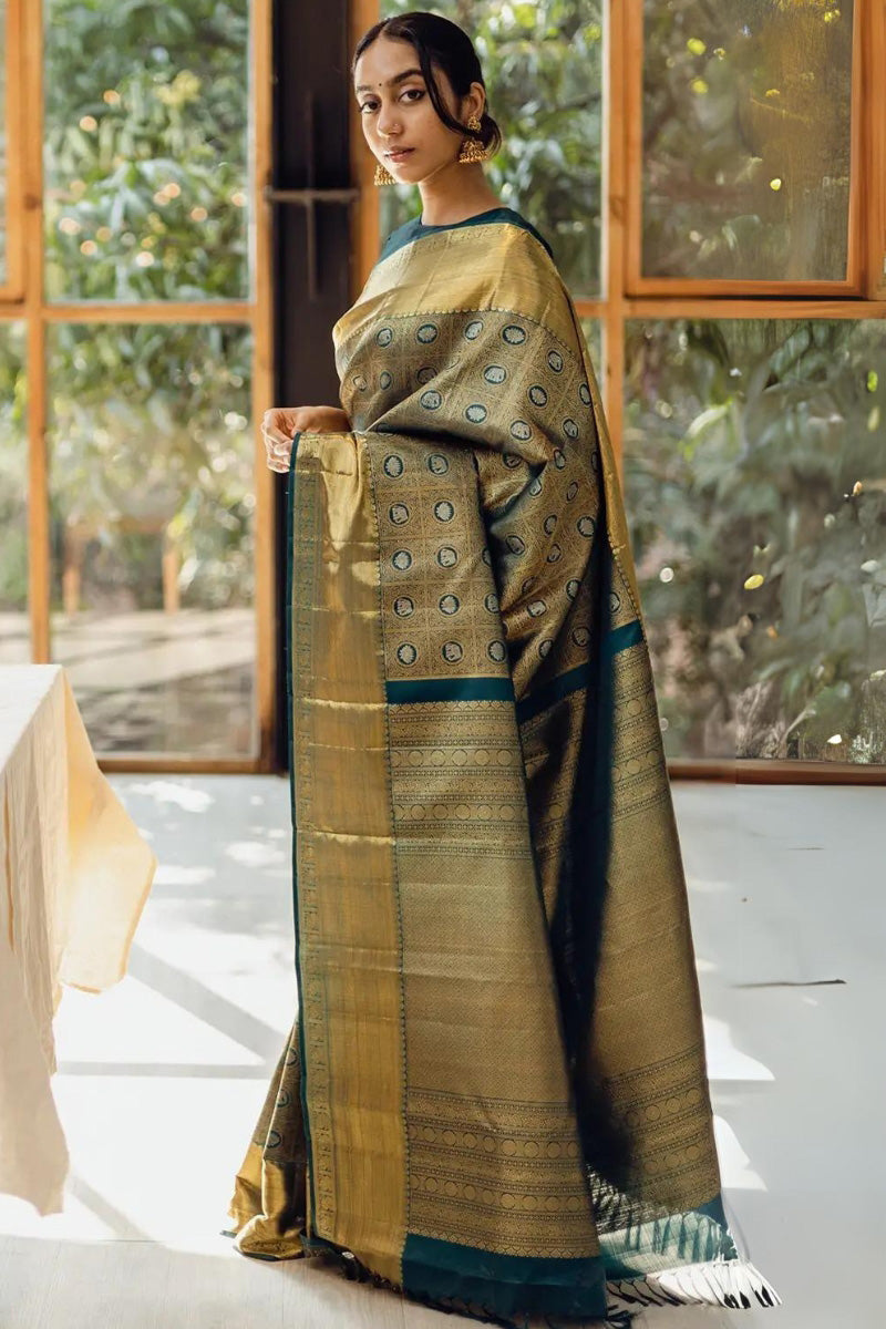 Exemplary Dark Green Soft Silk Saree With Opulent Blouse Piece