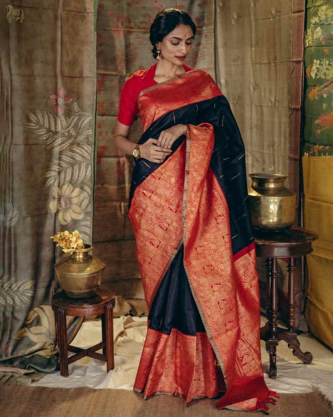 Skinny Black Soft Silk Saree With Twirling Blouse Piece