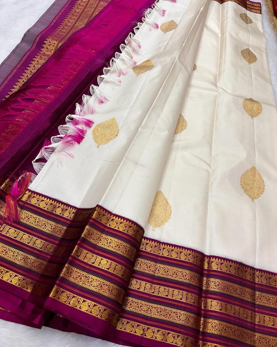 Phenomenal Off White Soft Silk Saree With Amazing Blouse Piece