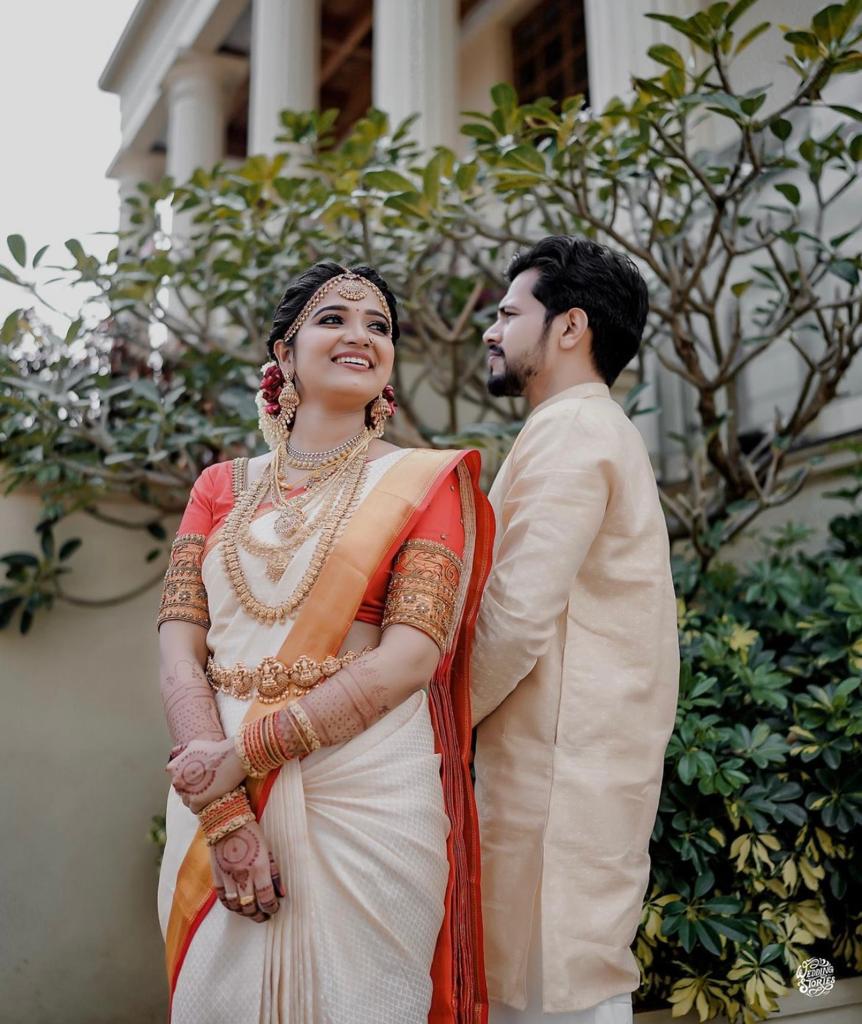 Heavenly Off White Color Soft Lichi Silk Saree With Blouse Piece