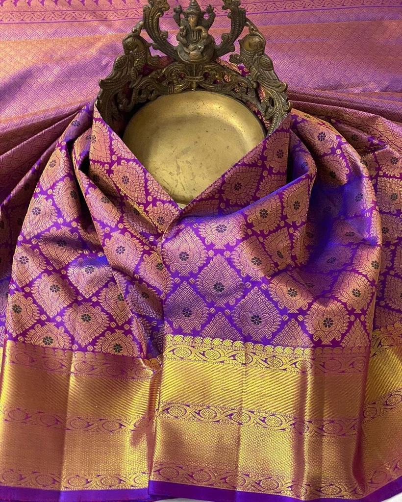 Bewitching Purple Color Soft Lichi Silk Saree With Blouse Piece