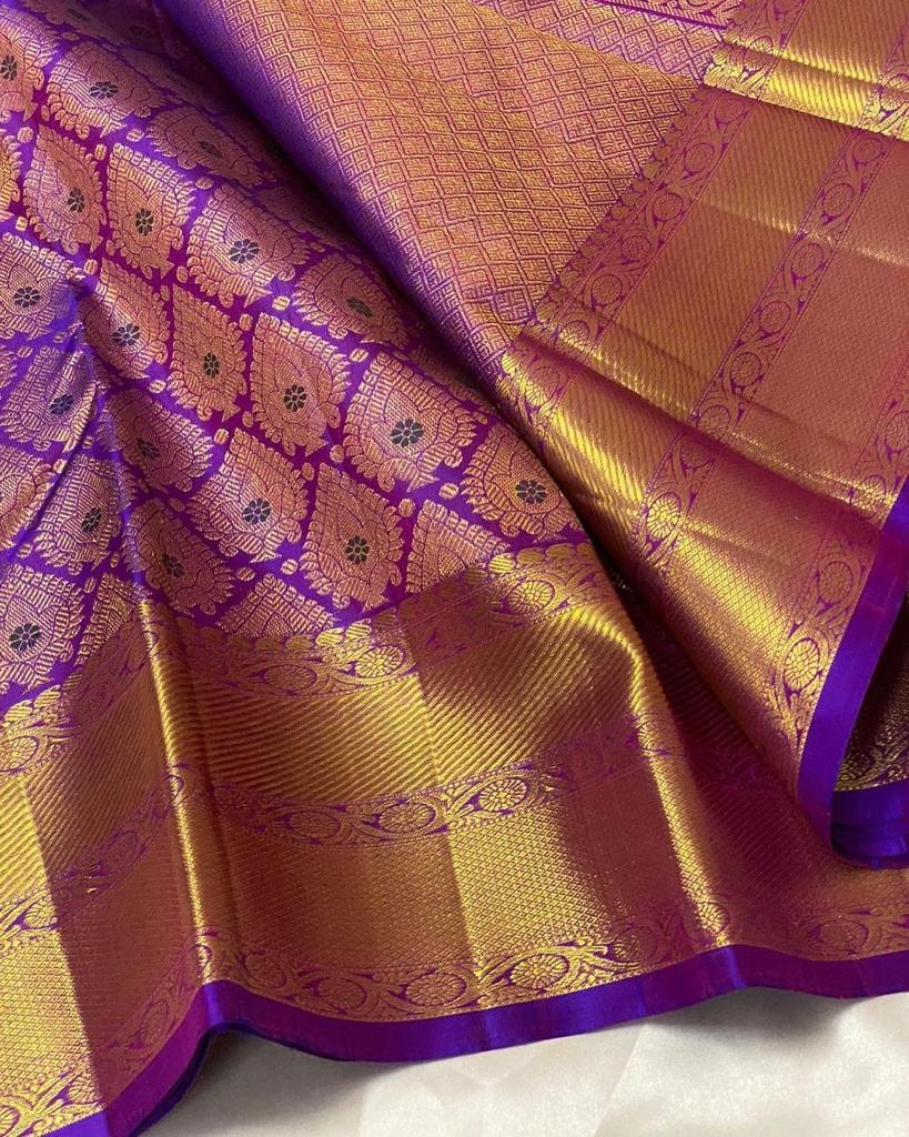 Bewitching Purple Color Soft Lichi Silk Saree With Blouse Piece