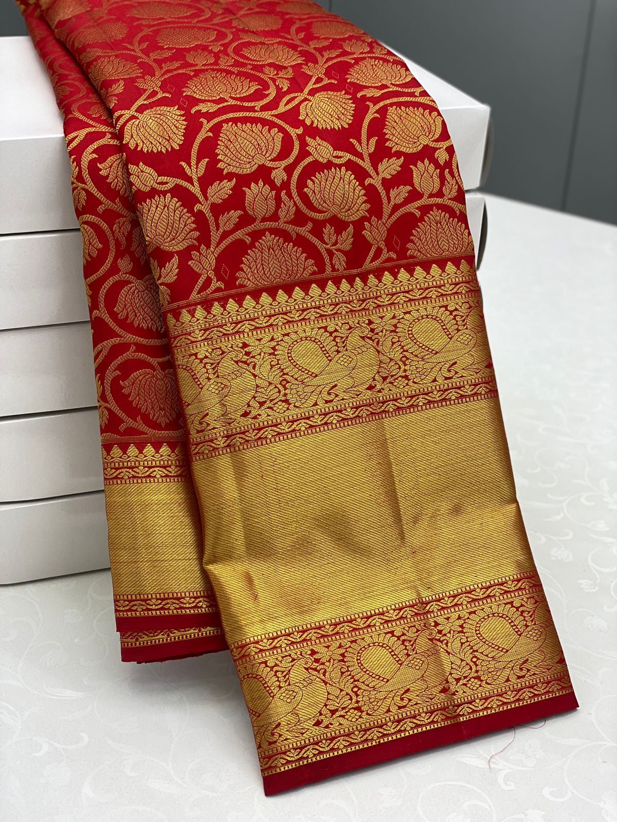 Glittery Red Color Kanjivaram Silk Saree With Blouse Piece