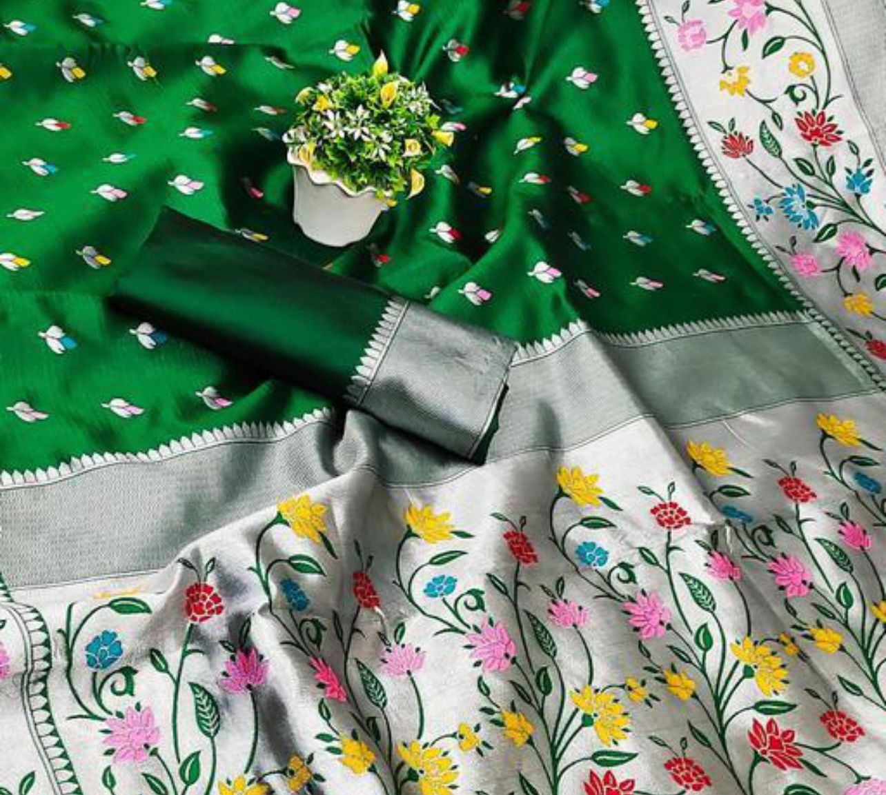 Majestic Dark Green Color Paithani Silk Saree With Blouse Piece