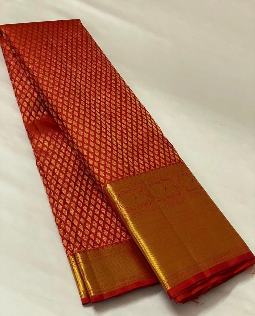 Resplendent Red Color Kanjivaram Silk Saree With Blouse Piece