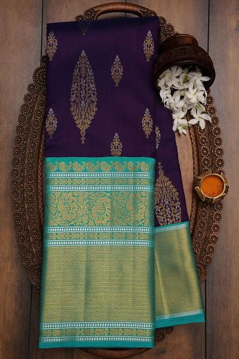 Enchanting Purple Color Soft Lichi Silk Saree With Blouse Piece