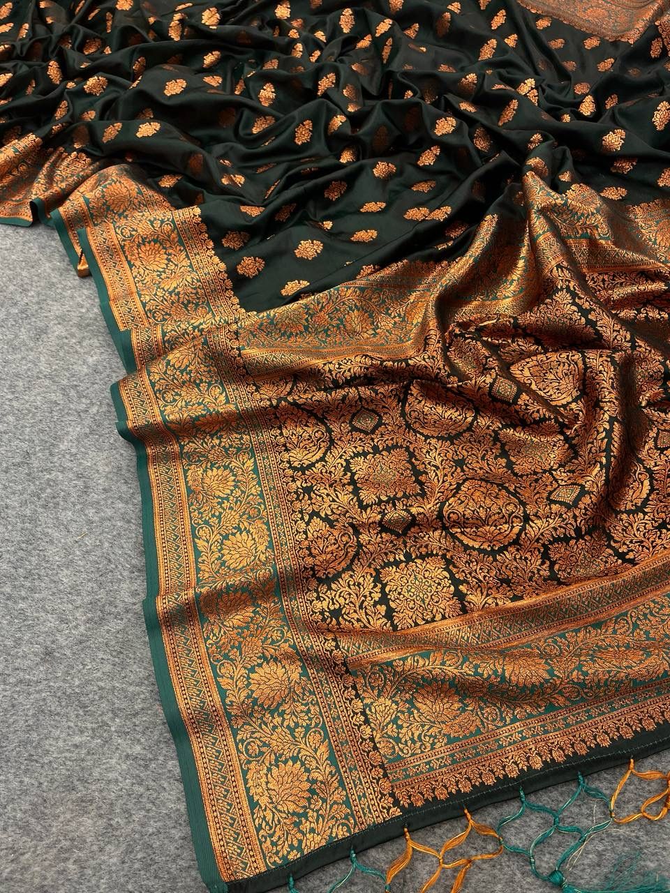 Elegance Dark Green Color Banarasi Soft Silk Saree With Blouse Piece