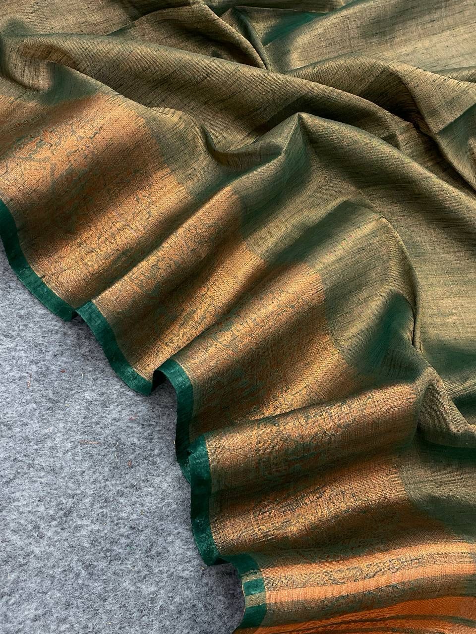 Heavenly Green Color Cotton Linen Silk Saree With Blouse Piece