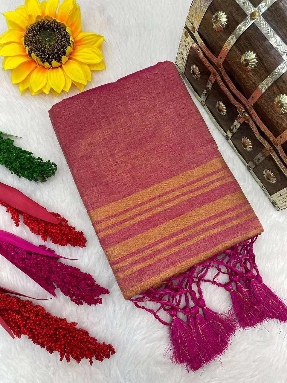 Enthralling Pink Color Cotton Linen Silk Saree With Blouse Piece