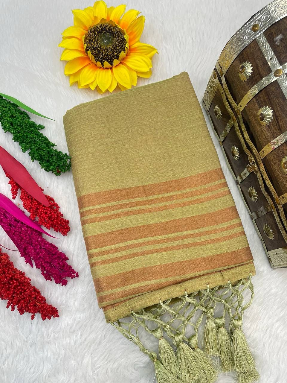 Mesmerizing Pista Color Cotton Linen Silk Saree With Blouse Piece