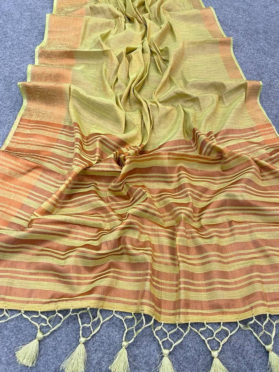 Mesmerizing Pista Color Cotton Linen Silk Saree With Blouse Piece