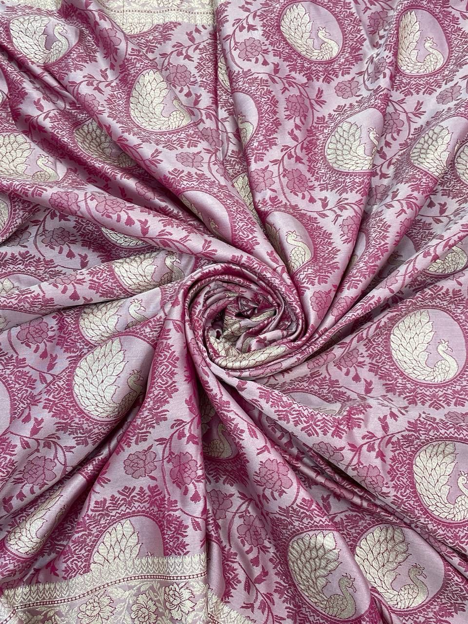 Mesmerizing Pink Color Banarasi Soft Silk Saree With Blouse Piece