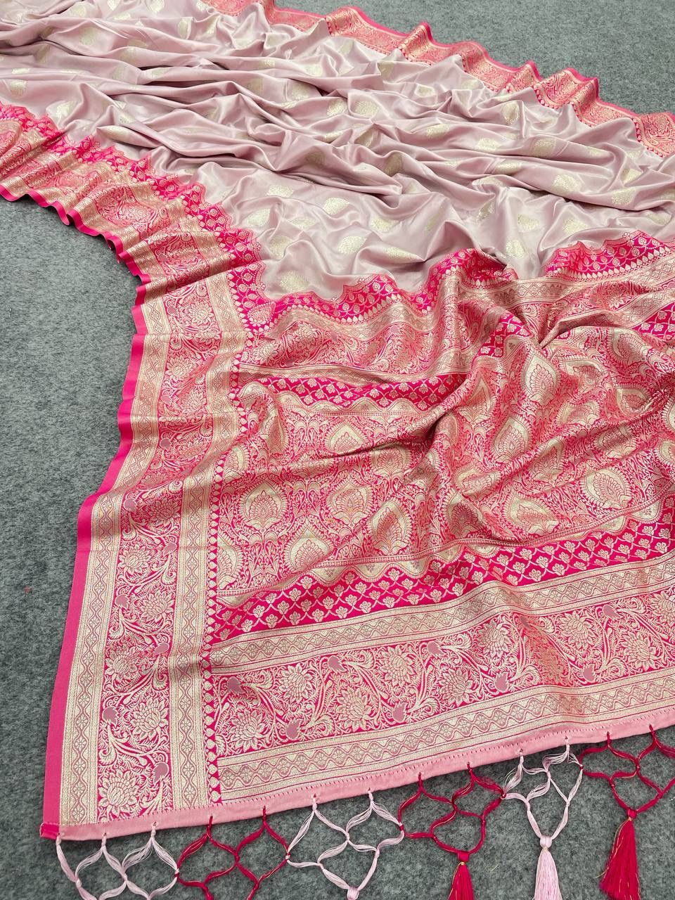 Twinkling Baby Pink Color Banarasi Soft Silk Saree With Blouse Piece