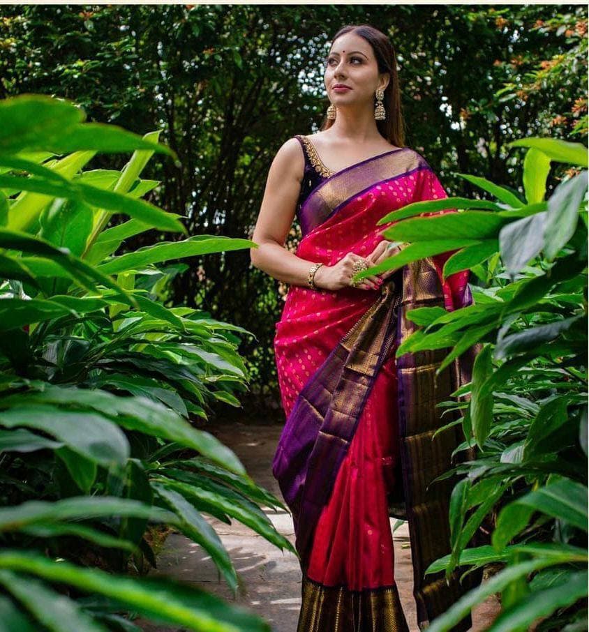 Resplendent Dark Pink Color Banarasi Soft Silk Saree With Blouse Piece