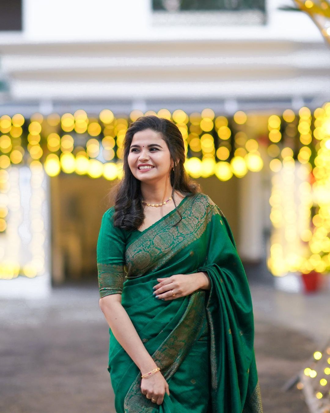 Radiating Green Color Banarasi Soft Silk Saree With Blouse Piece