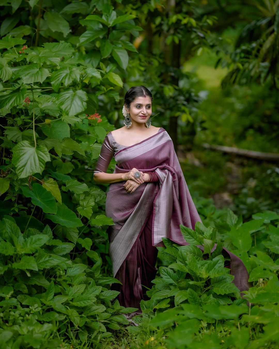 Enchanting Brown Color Kanjivaram Silk Saree With Blouse Piece