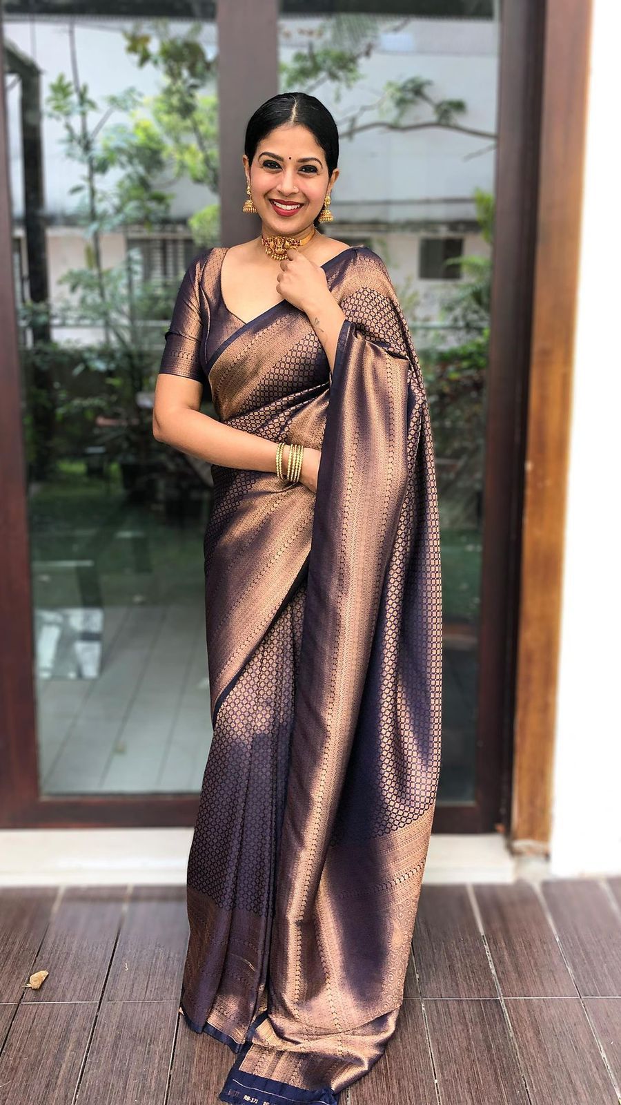 Gossamer Navy Blue Color Soft Kanjivaram Silk Saree With Blouse Piece