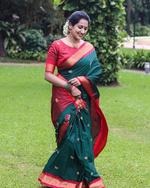 Heavenly Rama Green Color Banarasi Soft Silk Saree With Blouse Piece