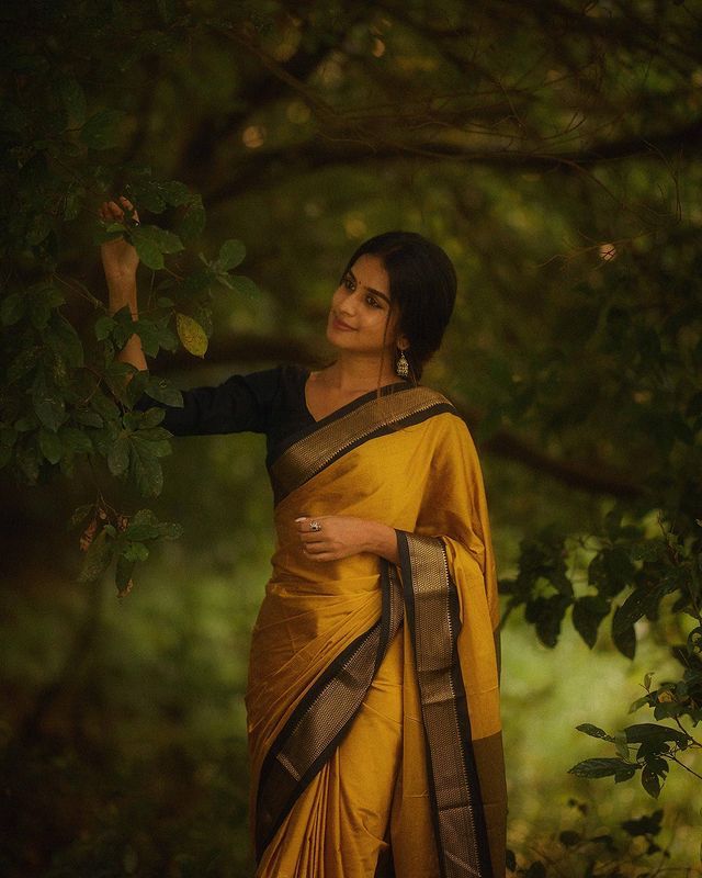 Enigmatic Yellow Color Banarasi Soft Silk Saree With Blouse Piece