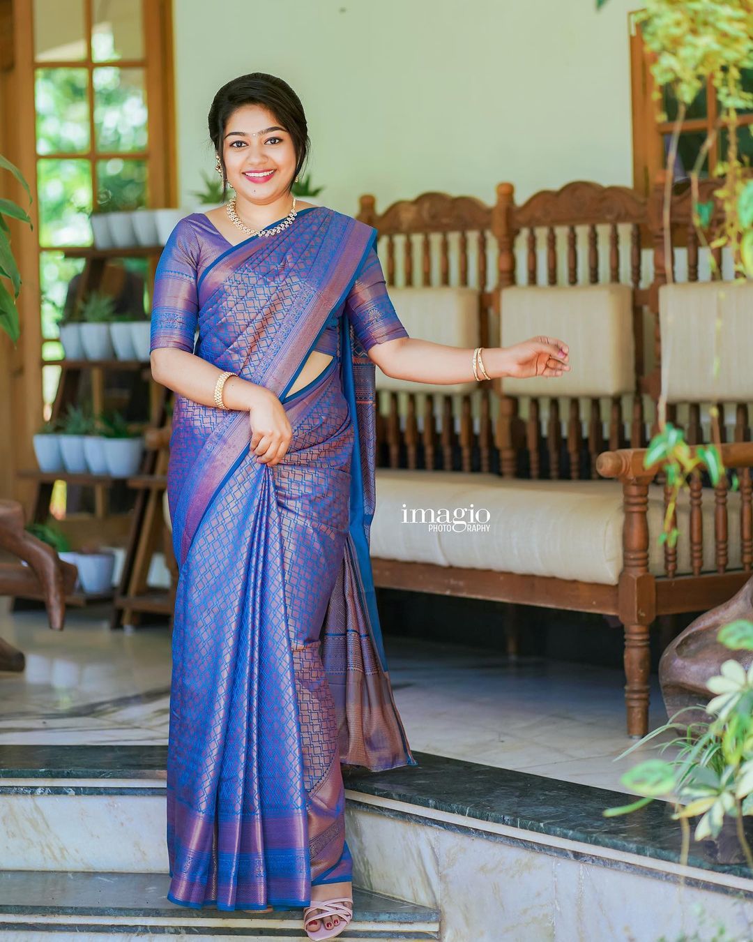 Captivating Blue Color Soft Lichi Silk Saree With Blouse Piece